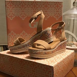 Gianna Bini Platform Sandals